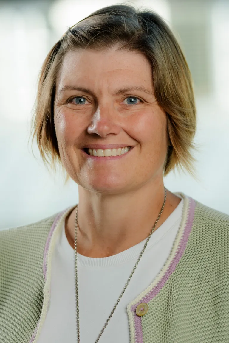 PORTRAIT_Yvonne-Boeckl PORTRAIT_Yvonne-Boeckl